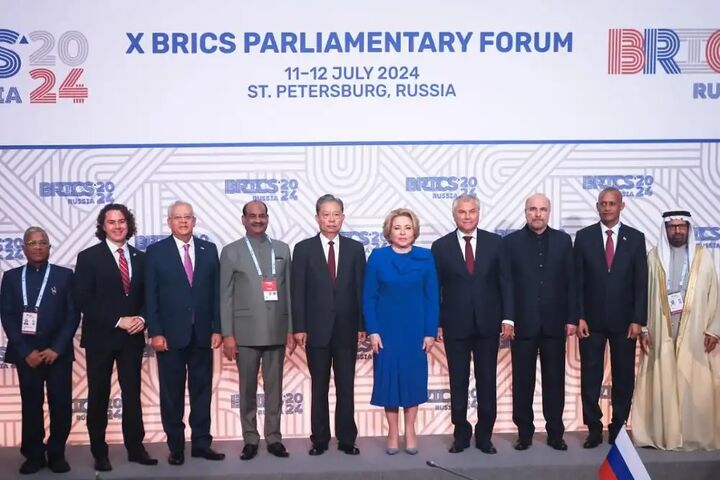 مجالس عضو گروه بریکس: با تحریمهای یکجانبه مخالفیم مجالس عضو گروه بریکس: با تحریمهای یکجانبه مخالفیم