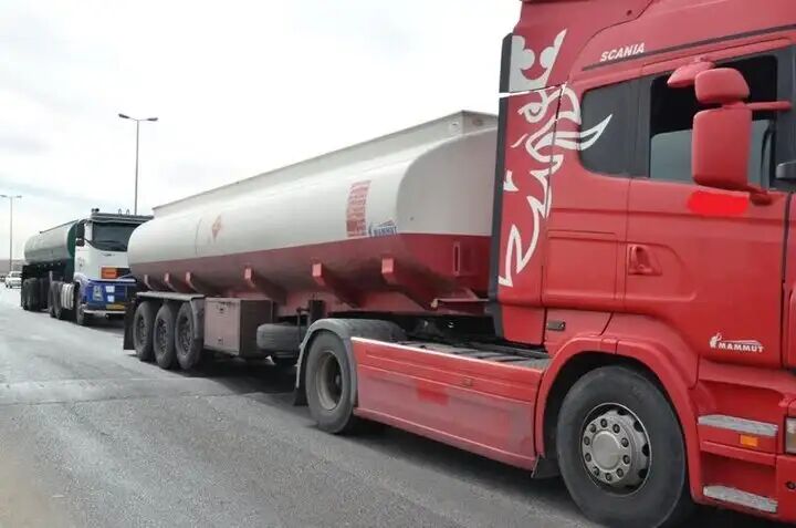 انهدام باند بزرگ قاچاق سوخت در بندر لنگه انهدام باند بزرگ قاچاق سوخت در بندر لنگه