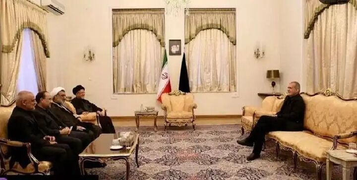 پزشکیان اهل تعامل و گفتوگو است/ دولت چهاردهم موفق خواهد بود پزشکیان اهل تعامل و گفتوگو است/ دولت چهاردهم موفق خواهد بود