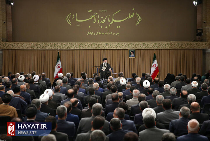 رهبر انقلاب: مجلس صرفاً یک نهاد پرسشگر نیست بلکه یک نهاد پاسخگو هم هست رهبر انقلاب: مجلس صرفاً یک نهاد پرسشگر نیست بلکه یک نهاد پاسخگو هم هست