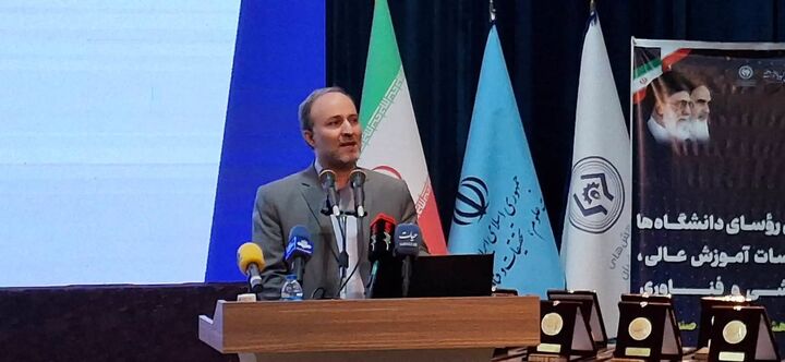 ردیف بودجه مستقل  ۱۴۰ میلیارد تومانی برای جذب دانشجویان بینالملل/ تحصیل ۱۰۰ هزار دانشجوی بینالملل در کشور ردیف بودجه مستقل  ۱۴۰ میلیارد تومانی برای جذب دانشجویان بینالملل/ تحصیل ۱۰۰ هزار دانشجوی بینالملل در کشور