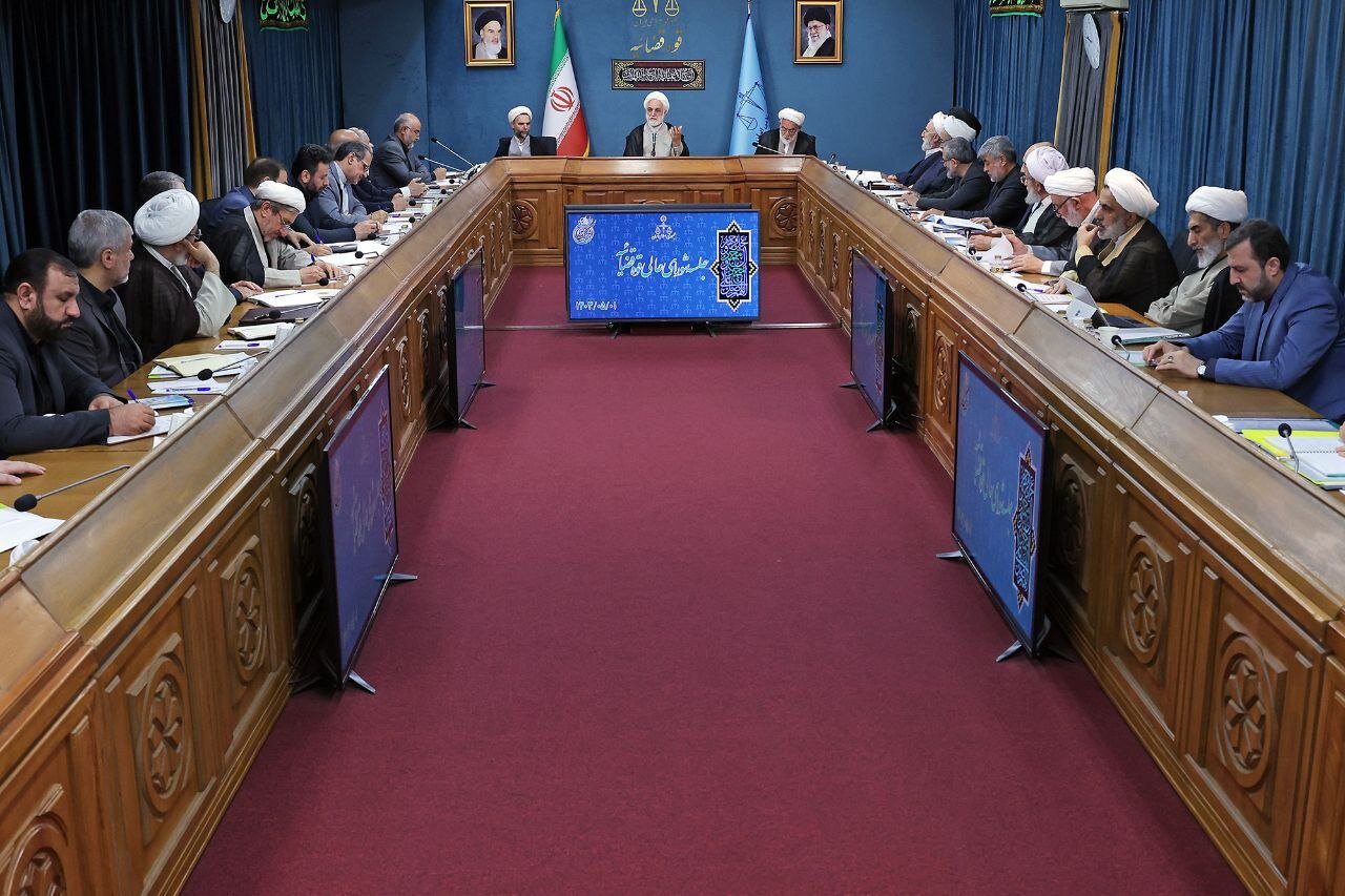 دستورات قاضی القضات برای کمک به دولت جدید