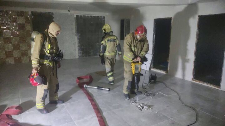 آتش سوزی انبار کالا در تهران/ ۲ آتش نشان مصدوم شدند آتش سوزی انبار کالا در تهران/ ۲ آتش نشان مصدوم شدند