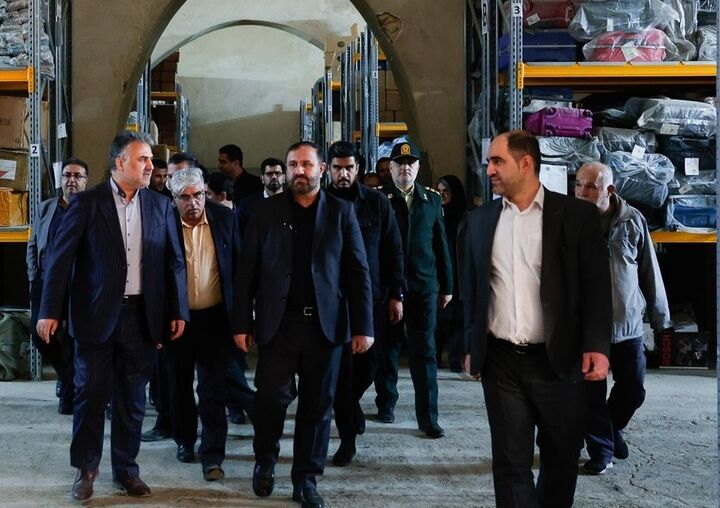 بازدید دادستان تهران از انبارهای گمرک فرودگاه امام(ره) بازدید دادستان تهران از انبارهای گمرک فرودگاه امام(ره)