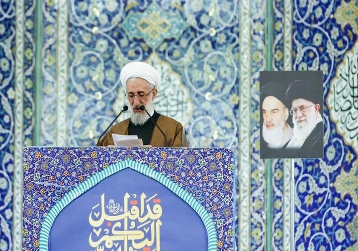 باید وزرا و اعضای کابینه دولت چهاردهم از بن دندان به نظام اعتقاد داشته باشند باید وزرا و اعضای کابینه دولت چهاردهم از بن دندان به نظام اعتقاد داشته باشند