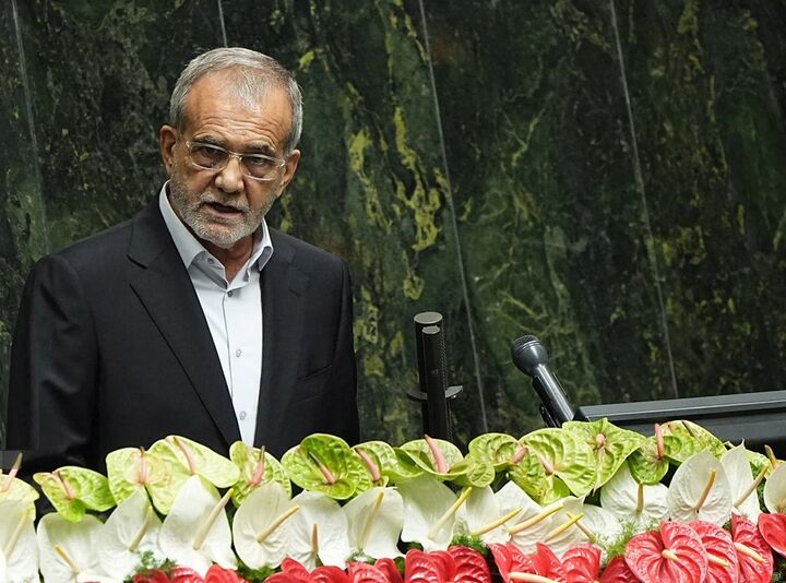 تدبیر رهبر انقلاب و رای مردم فرصتی نو برای ایران و جهان گشود تدبیر رهبر انقلاب و رای مردم فرصتی نو برای ایران و جهان گشود