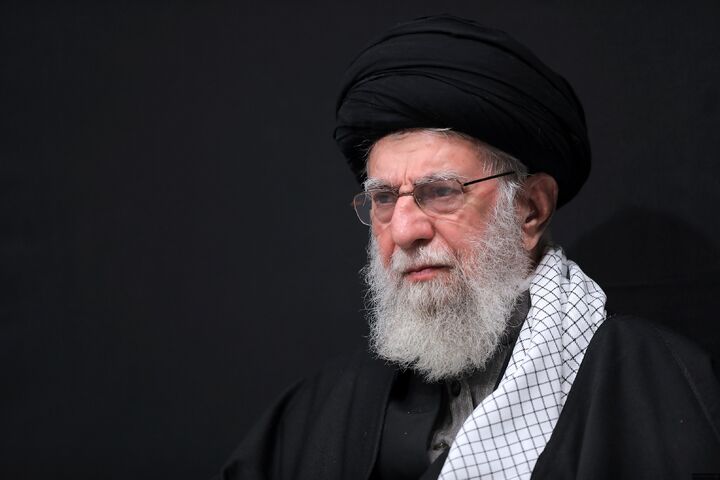 رهبر انقلاب: خونخواهی مهمان عزیزمان را وظیفه خود میدانیم رهبر انقلاب: خونخواهی مهمان عزیزمان را وظیفه خود میدانیم