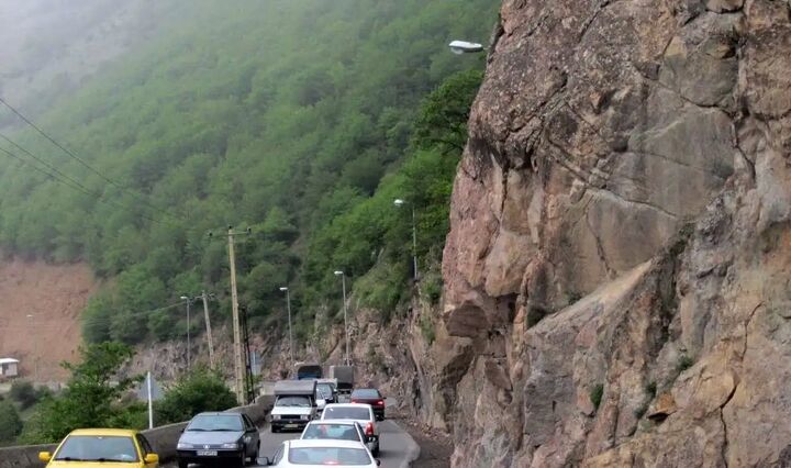 ترافیک پرحجم و روان در جادههای مازندران ترافیک پرحجم و روان در جادههای مازندران