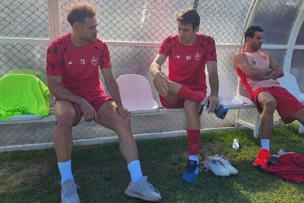 فدراسیون بار دیگر قانون را به نفع پرسپولیس دور زد فدراسیون بار دیگر قانون را به نفع پرسپولیس دور زد