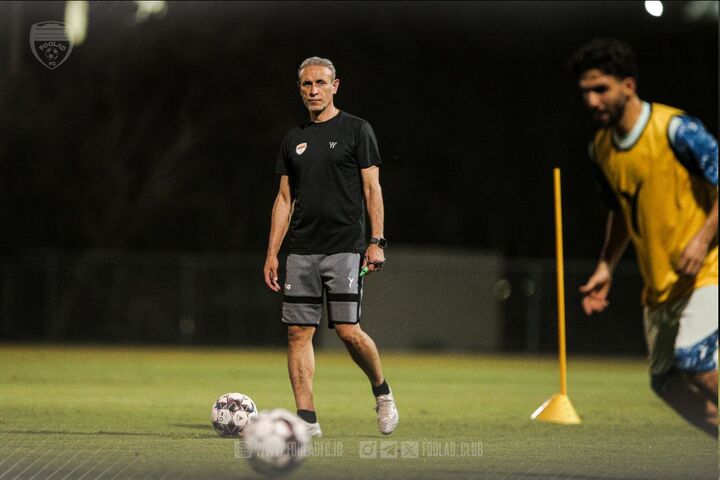 خط آتش فولاد در اختیار پیرمردها خط آتش فولاد در اختیار پیرمردها