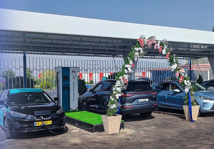 دومین ایستگاه شارژ بین شهری خودروهای برقی افتتاح شد دومین ایستگاه شارژ بین شهری خودروهای برقی افتتاح شد