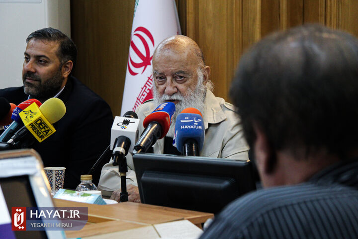 درخواستی از شهرداری برای جایگزینی کارگران ایرانی با اتباع نداشتهایم درخواستی از شهرداری برای جایگزینی کارگران ایرانی با اتباع نداشتهایم