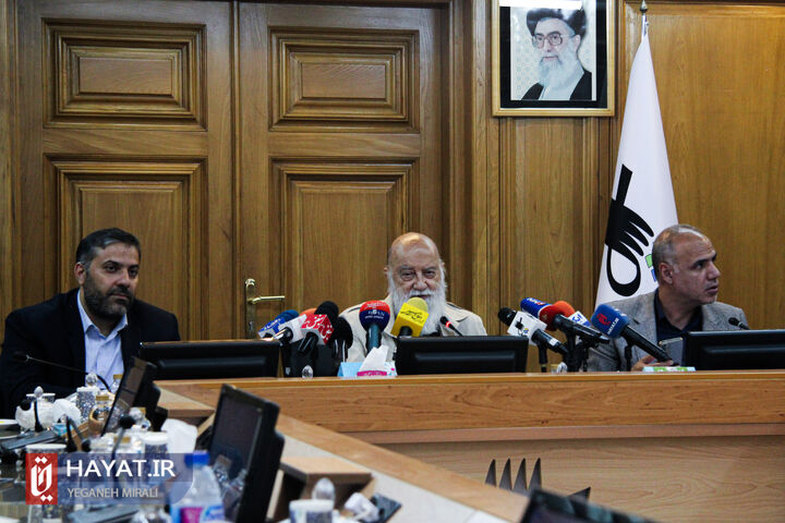 ترافیک پابرجاست؛ تا مشکل حملونقل عمومی حل نشود ترافیک پابرجاست؛ تا مشکل حملونقل عمومی حل نشود