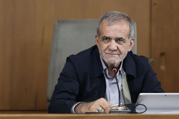 رئیس جمهور مصوبه به کارگیری معلمان بازنشسته را ابلاغ کرد رئیس جمهور مصوبه به کارگیری معلمان بازنشسته را ابلاغ کرد