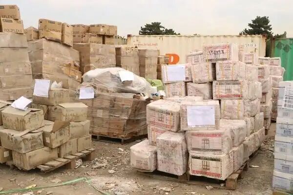 کشف ۱۰ میلیارد ریال کالای قاچاق در نائین کشف ۱۰ میلیارد ریال کالای قاچاق در نائین