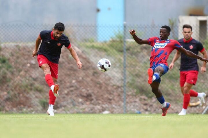 شاهکار درویش و رفقا؛ وقتی پرسپولیس تیم محلی را با تیم حرفه ای اشتباه گرفت شاهکار درویش و رفقا؛ وقتی پرسپولیس تیم محلی را با تیم حرفه ای اشتباه گرفت