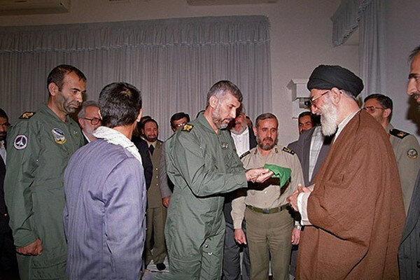 امیر سرلشکر خلبان شهید «حسین لشکری»؛ سیدالاسرای ایران، شبچراغ آزادگی و استقامت آزادگان