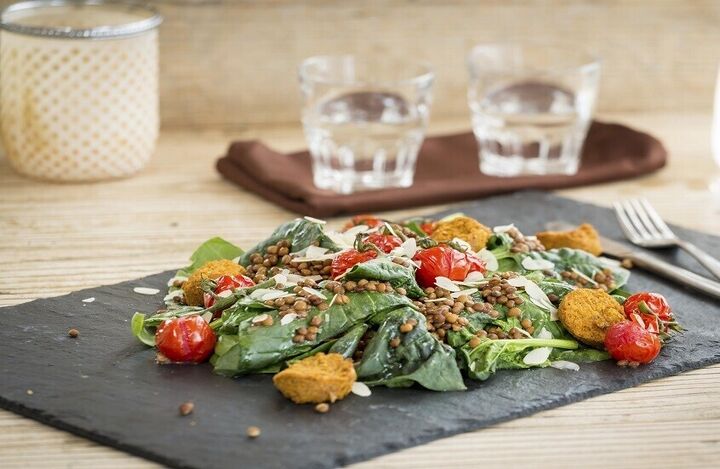 روشی که کمک میکند غذای کمتری بخورید روشی که کمک میکند غذای کمتری بخورید