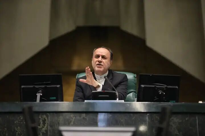 فرصت یک هفته کمیسیونها برای بررسی برنامه وزرا پیشنهادی فرصت یک هفته کمیسیونها برای بررسی برنامه وزرا پیشنهادی