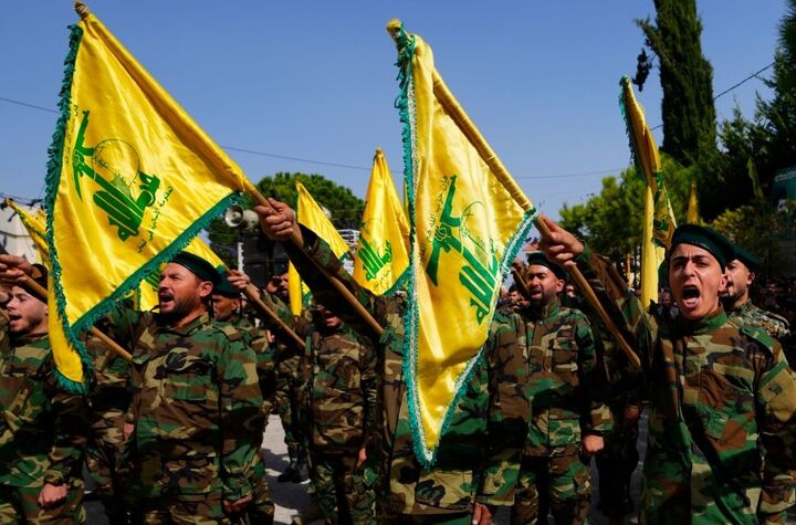 «روز مقاومت اسلامی» و پیروزی «حزبالله» در جنگ 33 روزه؛ خورشید، شعلهای ز شبافروزی شماست... «روز مقاومت اسلامی» و پیروزی «حزبالله» در جنگ 33 روزه؛ خورشید، شعلهای ز شبافروزی شماست...