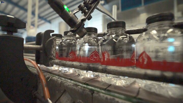 تأمین بیش از ۱۶ میلیون بطری آب معدنی برای زائران اربعین تأمین بیش از ۱۶ میلیون بطری آب معدنی برای زائران اربعین