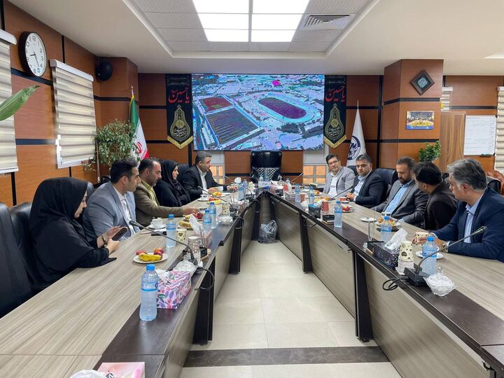 بازدید مدیرعامل استقلال از استادویم شهر قدس بازدید مدیرعامل استقلال از استادویم شهر قدس