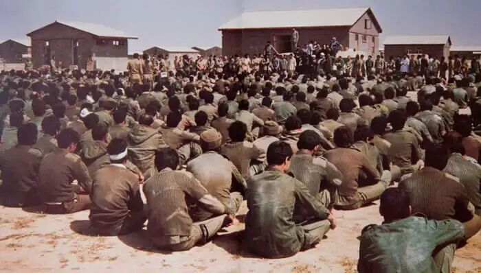 حُسن اینجا بودن این است که از جنگ و کشورم بیخبرم! حُسن اینجا بودن این است که از جنگ و کشورم بیخبرم!