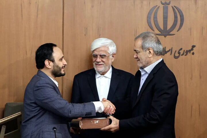 مراسم تودیع و معارفه دبیر هیأت دولت برگزار شد/ اولین حضور تقوینژاد در جلسه دولت مراسم تودیع و معارفه دبیر هیأت دولت برگزار شد/ اولین حضور تقوینژاد در جلسه دولت