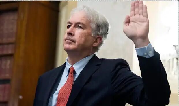 رئیس سازمان سیا عازم قطر شد رئیس سازمان سیا عازم قطر شد