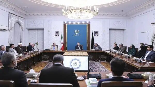 پزشکیان: در دولت چهاردهم هیچ خیانتی بالاتر از سپردن کار به افراد کارنابلد نیست پزشکیان: در دولت چهاردهم هیچ خیانتی بالاتر از سپردن کار به افراد کارنابلد نیست