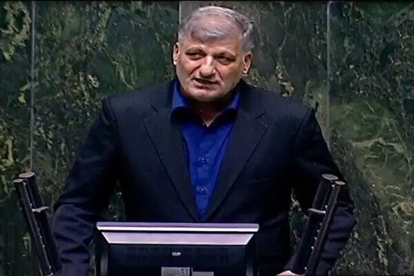 گودرزوند چگینی: پزشکیان نشان داد دنبال عملیاتی کردن گفتمان انتخاباتی است گودرزوند چگینی: پزشکیان نشان داد دنبال عملیاتی کردن گفتمان انتخاباتی است