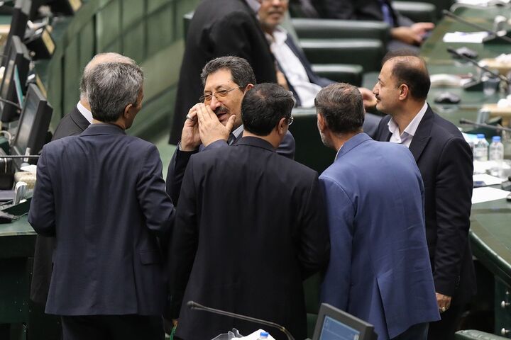 حمایت نمایندگان مجلس از وزیر پیشنهادی صمت حمایت نمایندگان مجلس از وزیر پیشنهادی صمت