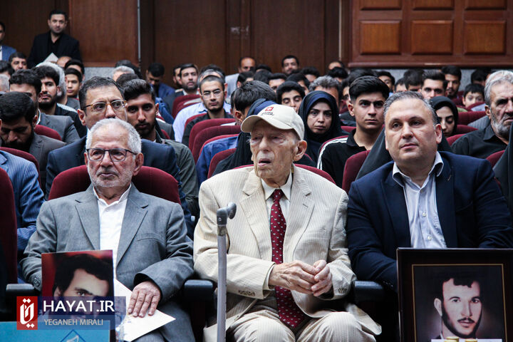 چرا نوه دکتر مصدق، پس از ۷۱ سال دادخواهی کرد؟ + فیلم چرا نوه دکتر مصدق، پس از ۷۱ سال دادخواهی کرد؟ + فیلم