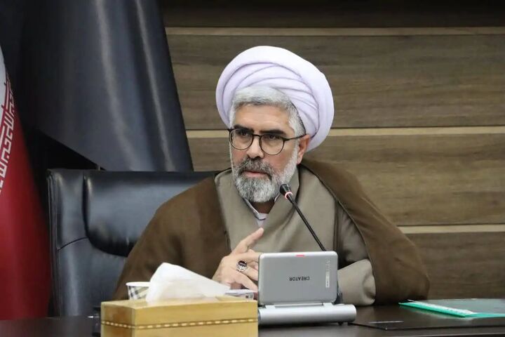 توزیع بیش از ۴ هزار بسته فرهنگی برای زائران اربعین در مرز تمرچین توزیع بیش از ۴ هزار بسته فرهنگی برای زائران اربعین در مرز تمرچین