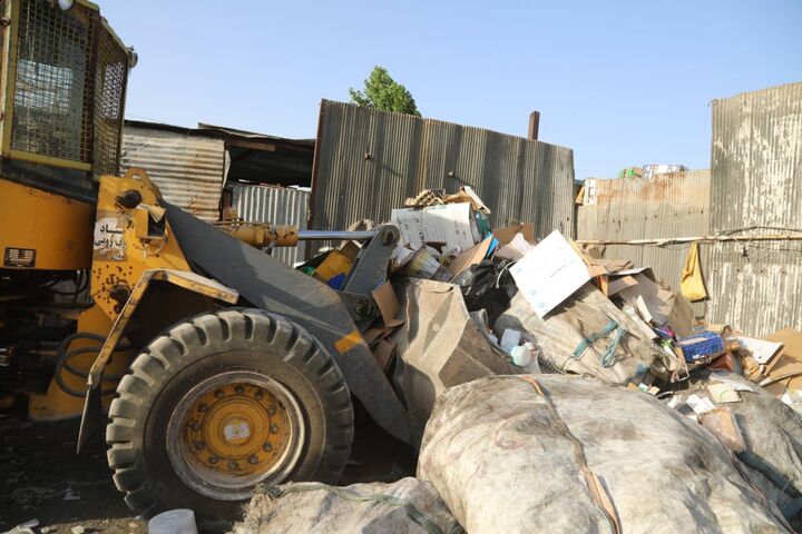 جمع آوری ۳ تن پسماند خشک از محل تفکیک غیر مجاز جمع آوری ۳ تن پسماند خشک از محل تفکیک غیر مجاز