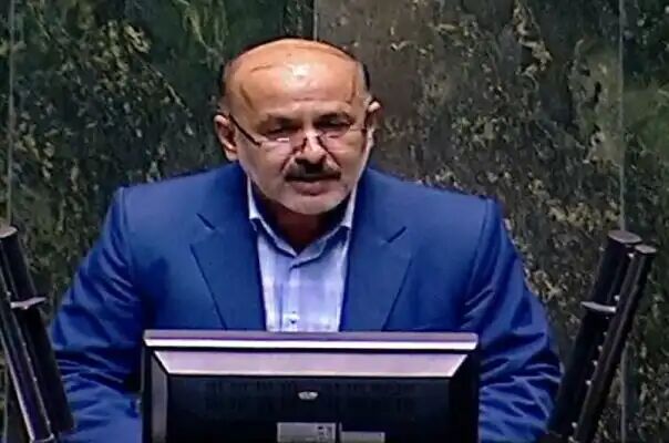 زارع: وزیر پیشنهادی دفاع موفقترین فرمانده ارتش کشور بوده است زارع: وزیر پیشنهادی دفاع موفقترین فرمانده ارتش کشور بوده است