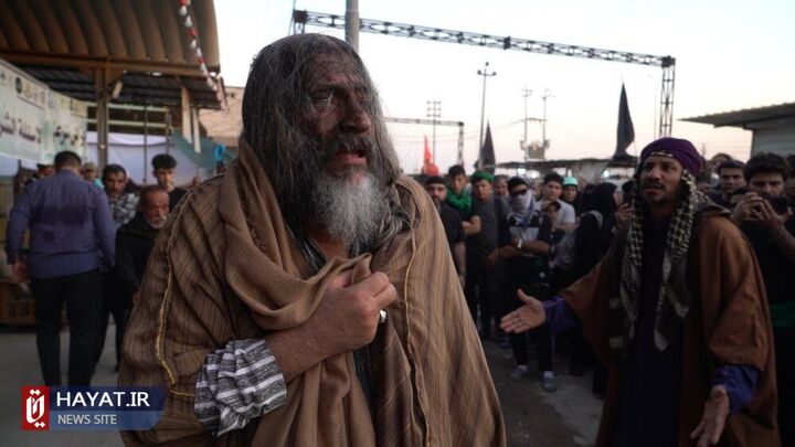 روایتی از واقعه عاشورا با نوای سرود و نمای تعزیه روایتی از واقعه عاشورا با نوای سرود و نمای تعزیه