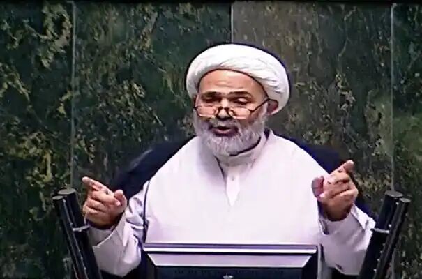 پژمانفر: مومنی برنامه مشخصی درباره اتباع دارد پژمانفر: مومنی برنامه مشخصی درباره اتباع دارد