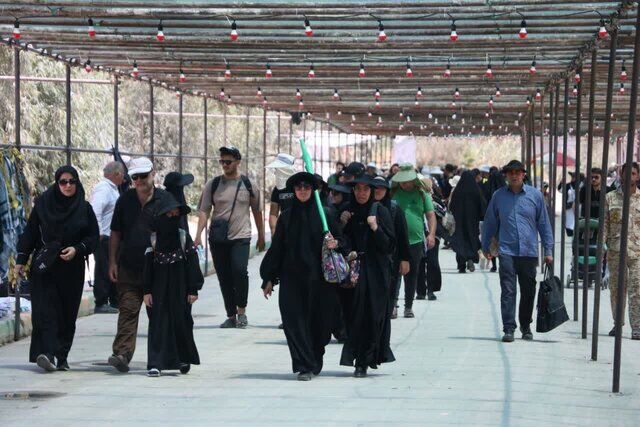 ۸۵۰ هزار زائر اربعین هنوز به کشور بازنگشتهاند ۸۵۰ هزار زائر اربعین هنوز به کشور بازنگشتهاند