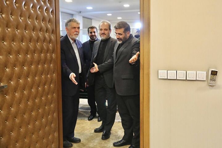 سکان وزارت فرهنگ به عباس صالحی سپرده شد سکان وزارت فرهنگ به عباس صالحی سپرده شد