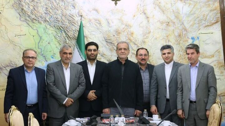 مجلس روزی تاریخی برای نظام جمهوری اسلامی ایران خلق کرد مجلس روزی تاریخی برای نظام جمهوری اسلامی ایران خلق کرد