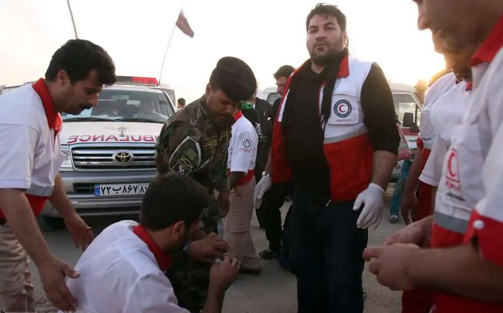 خدماترسانی هلال احمر به ۵۰ هزار زائر اربعین حسینی در مرز مهران خدماترسانی هلال احمر به ۵۰ هزار زائر اربعین حسینی در مرز مهران