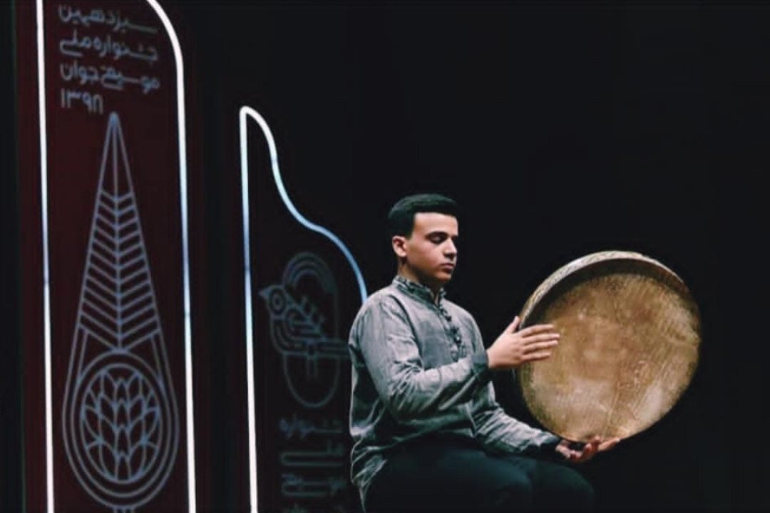 ساز دف در میان ایرانیان سادگی و قداست دارد/ حضور کمرنگ جشنوارههای ساز سنتی