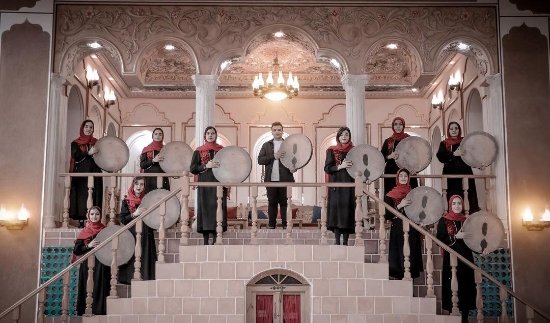 ساز دف در میان ایرانیان سادگی و قداست دارد/ حضور کمرنگ جشنوارههای ساز سنتی