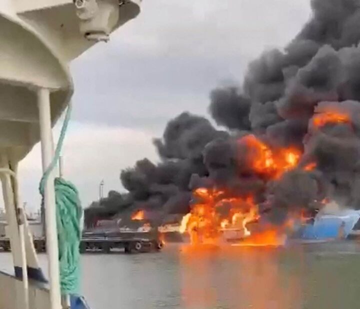 کییف از انهدام یک کشتی روس حامل سوخت خبر داد کییف از انهدام یک کشتی روس حامل سوخت خبر داد