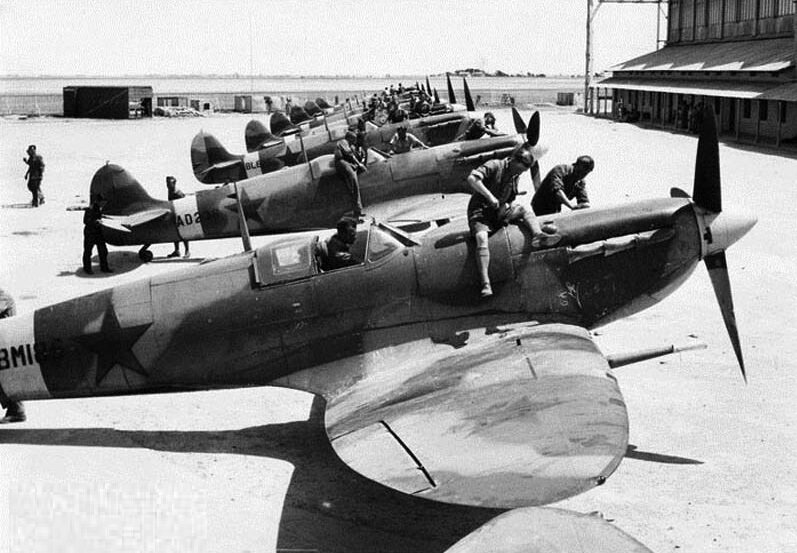 روز اشغال «مرز شیران و دلیران» بهدست قوای متفقین؛ رژه بر خاک پوک