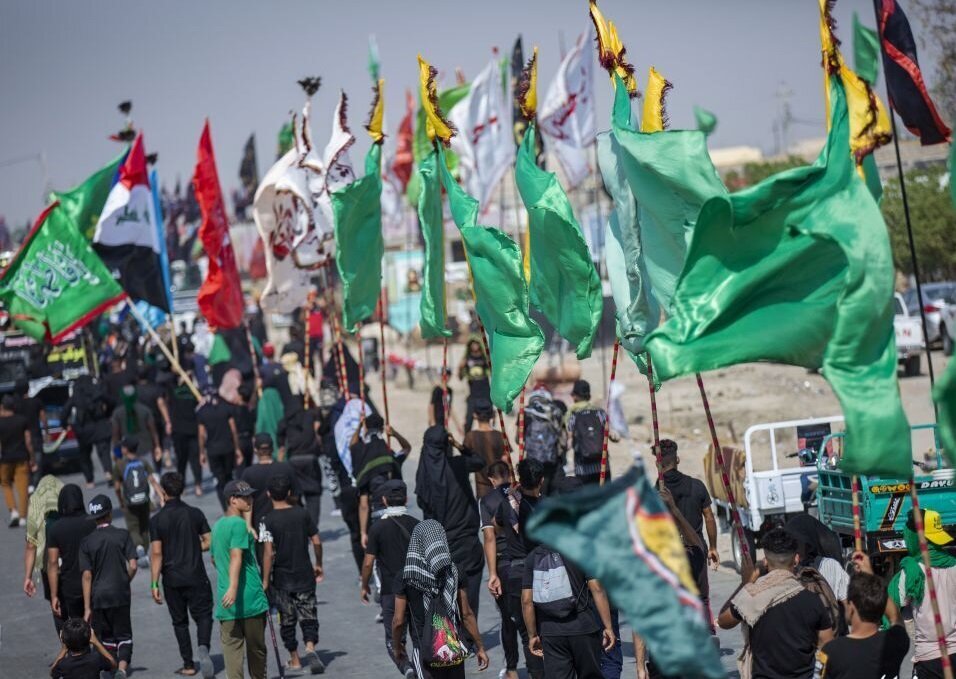 یا حسین (ع)! به کربلای تو یک کاروان، دل آوردم...