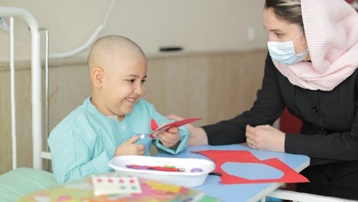 نقش سازنده آگاهی در کودکان مبتلا به سرطان نقش سازنده آگاهی در کودکان مبتلا به سرطان