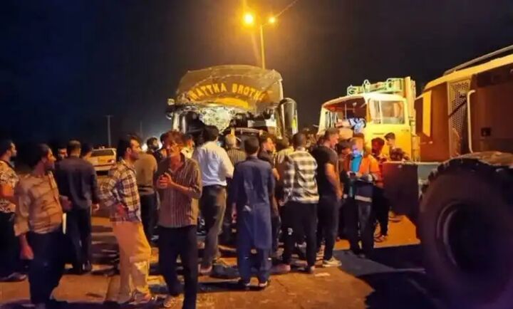 مصدوم در تصادف اتوبوس زائران پاکستانی در فهرج مصدوم در تصادف اتوبوس زائران پاکستانی در فهرج