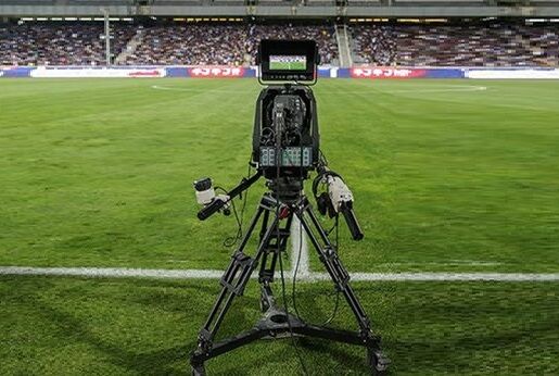 دود اختلاف صدا و سیما و فدراسیون فوتبال در چشم مردم دود اختلاف صدا و سیما و فدراسیون فوتبال در چشم مردم